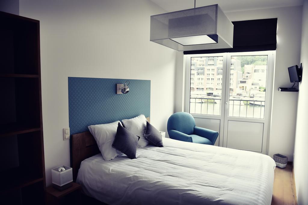 Côté Sax bed&breakfast Dinant Habitación foto